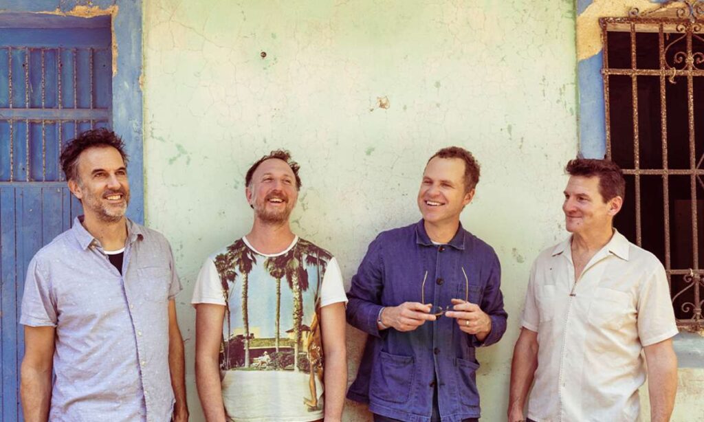 GUSTER1727190043 3727471727190043